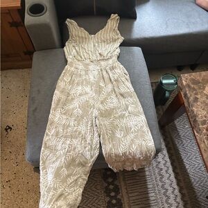 Elegant Green and White Jumpsuit